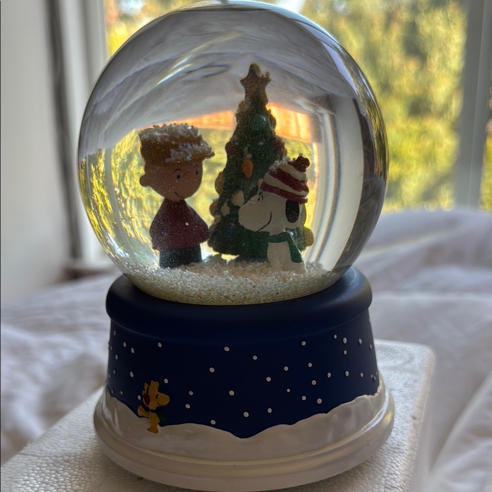 Holiday Snow Globe with Christmas Tree and Characters